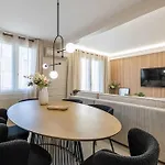 Beautiful Haussmannian Apartment - South Balcony