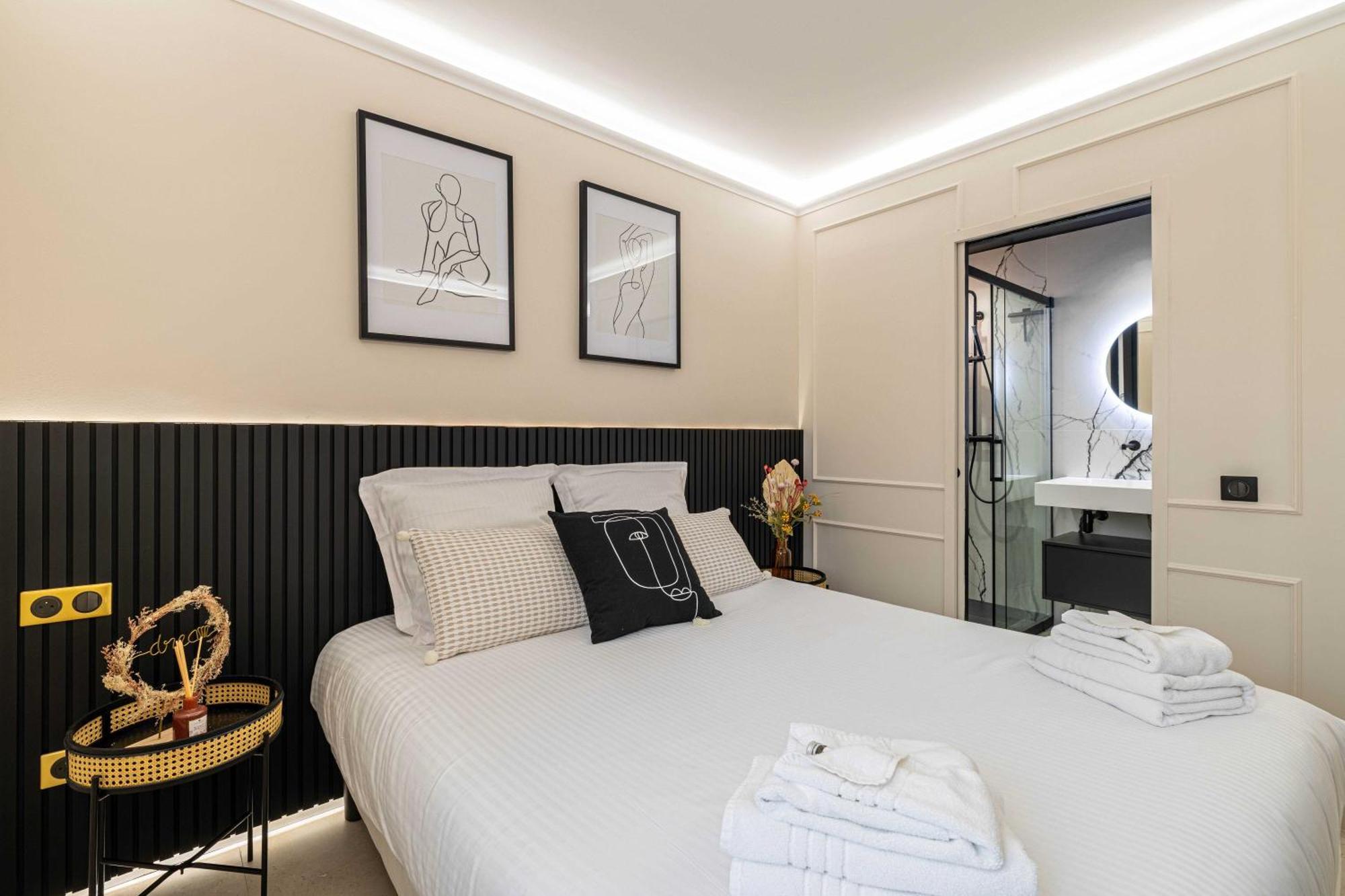 Apartment Beautiful Haussmannian - South Balcony Cannes
